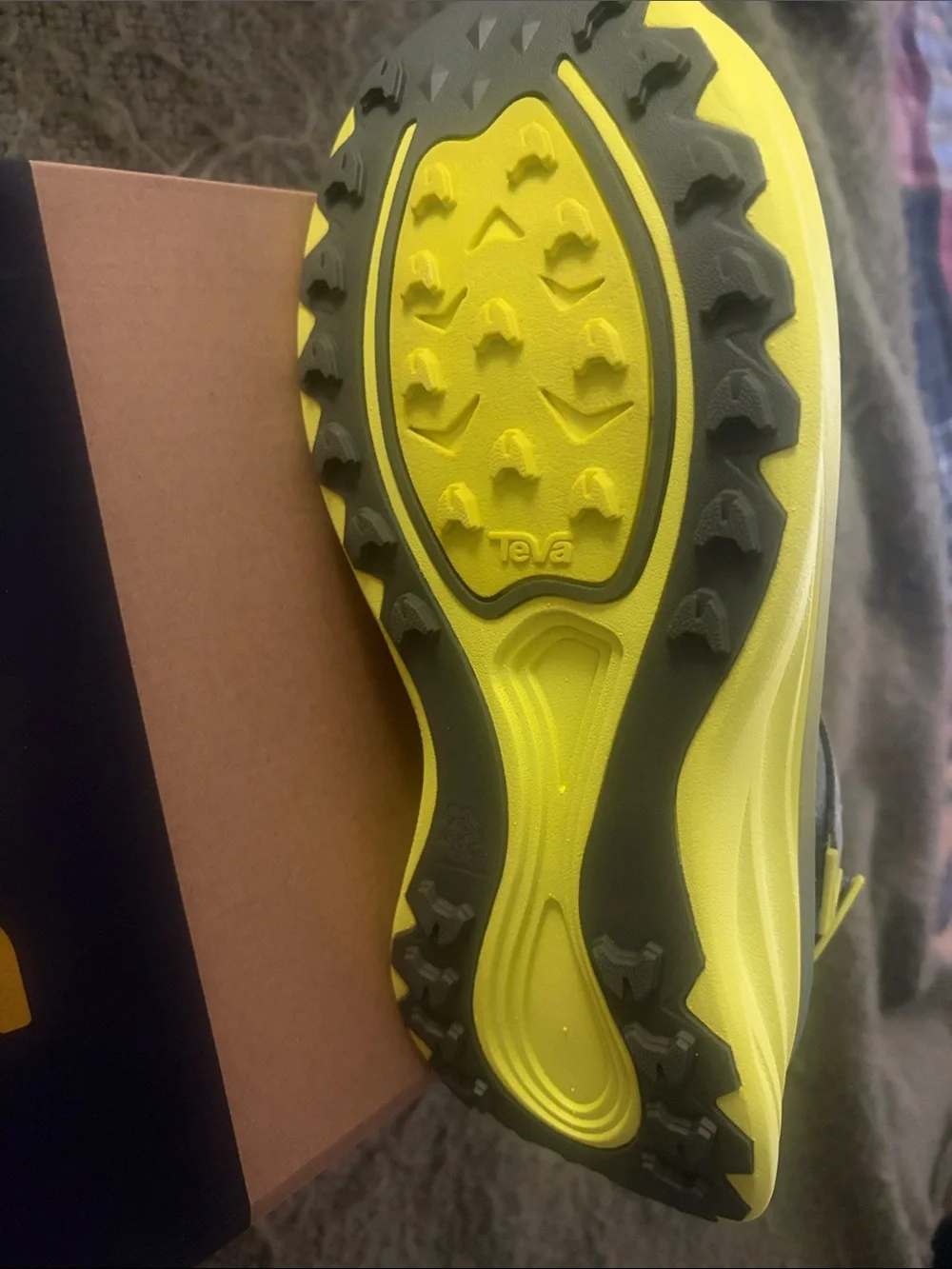 Teva Aventrail R2T Grey & Neon Yellow  Sandals